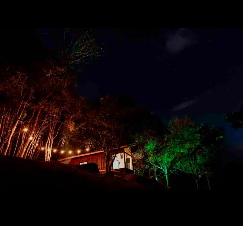 Cabana Sassafras Com Hidromassagem アウフレド・ヴァギネル エクステリア 写真